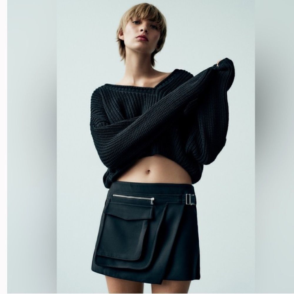 166. Zara Black Mini Cargo Skirt with Asymmetric Pocket Sz S‎